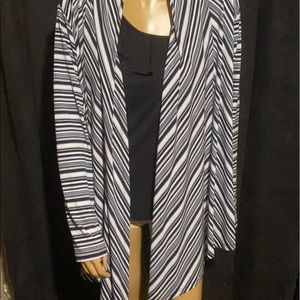 ‼️Allison Daley Lovely B & W Cardigan
